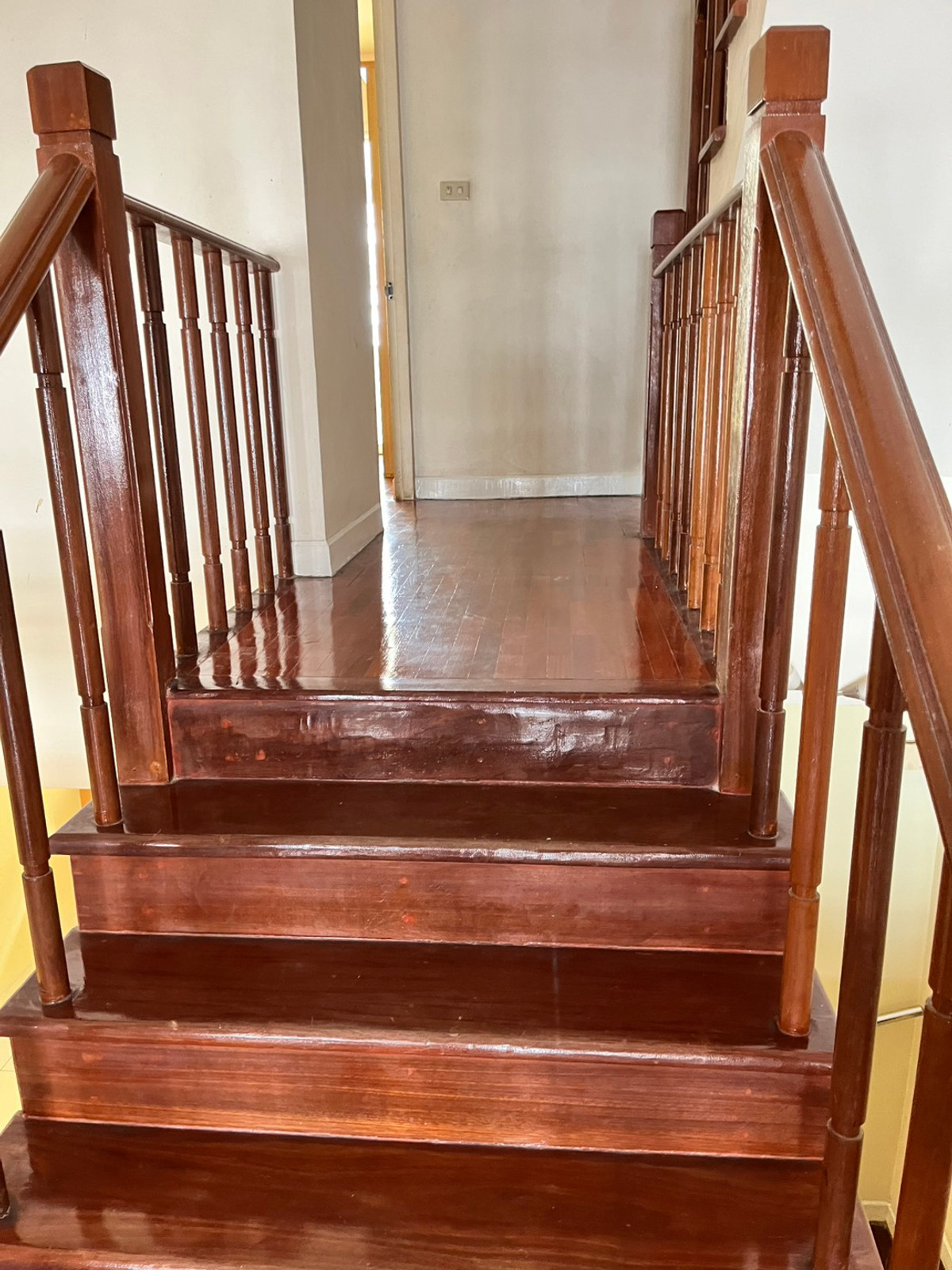 ให้เช่าทาวน์โฮมรัชดา ห้วยขวาง : ให้เช่า บ้านกลางเมือง รัชดา - เหม่งจ๋าย  ราคาถูกสุด