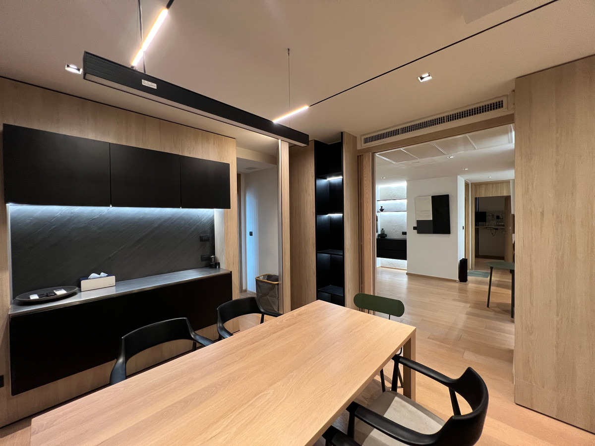 For RentCondoSukhumvit, Asoke, Thonglor : Luxury condo for rent, separated room with bathtub, Thonglor area