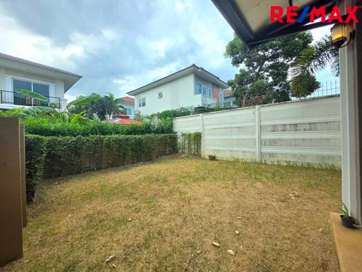 For SaleHousePathum Thani,Rangsit, Thammasat : Single house, Passorn Prestige Rangsit, Khlong 2, near Future Park Rangsit. Next to the main road Rangsit-Nakhon Nayok (not entering the alley)