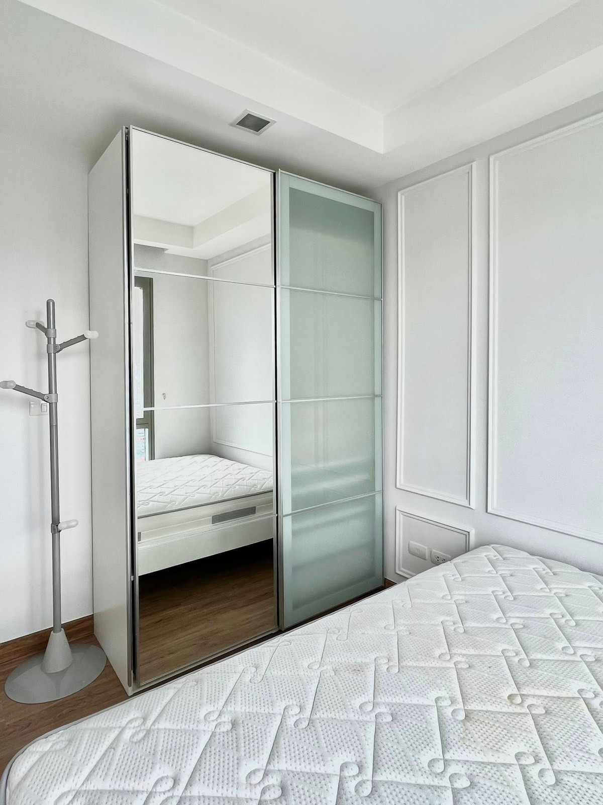 ขายคอนโดพระราม 9 เพชรบุรีตัดใหม่ RCA : ขายคอนโด Thru Thonglor ขายพร้อมผู้เช่า ทำเลใกล้ทองหล่อ เดินทางสะดวก Yield จริง 6–7%