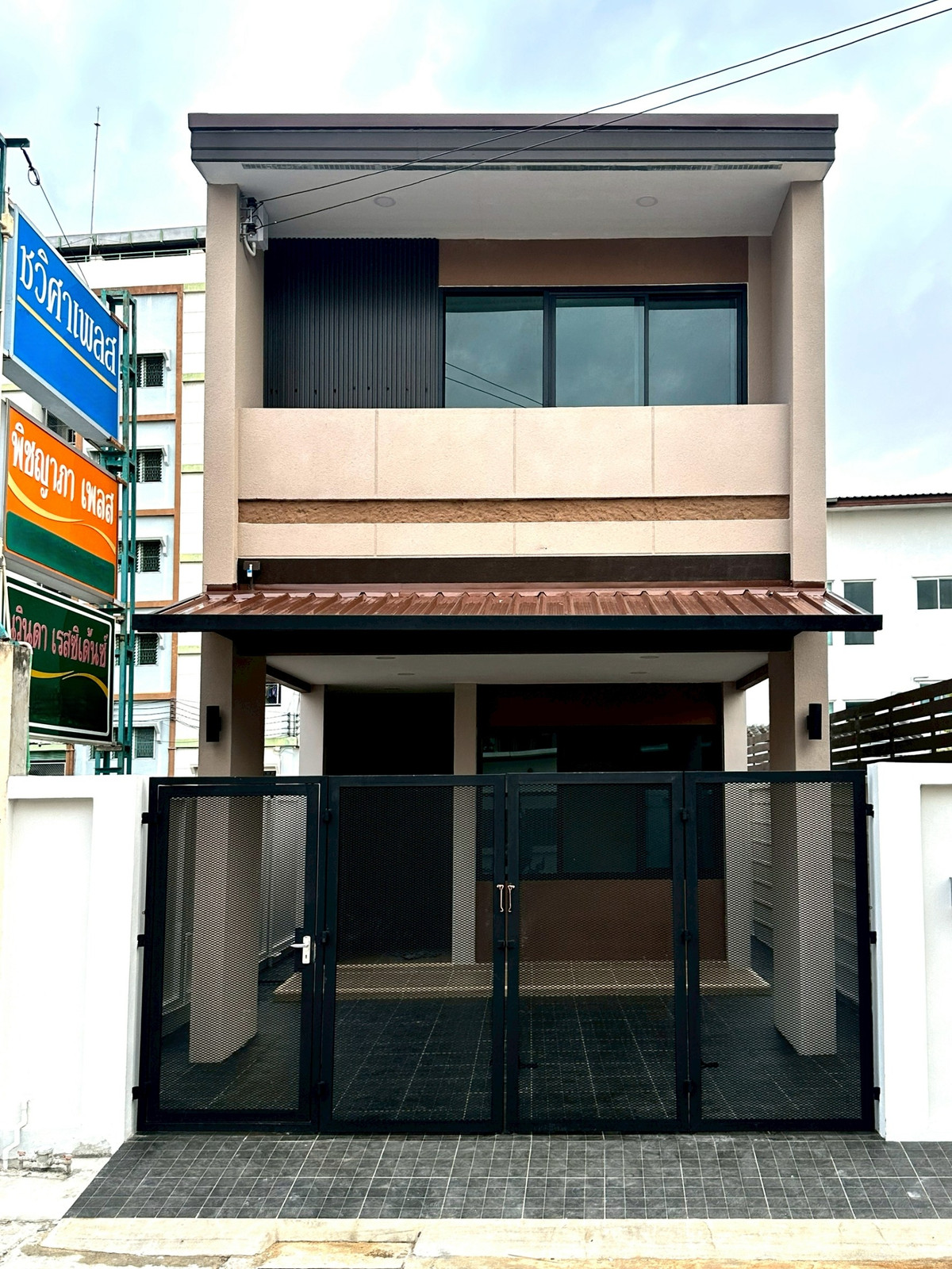 For SaleHouseChaengwatana, Muangthong : Detached House Chaengwattana-Pakkred / 4 Bedrooms (FOR SALE) AOM056