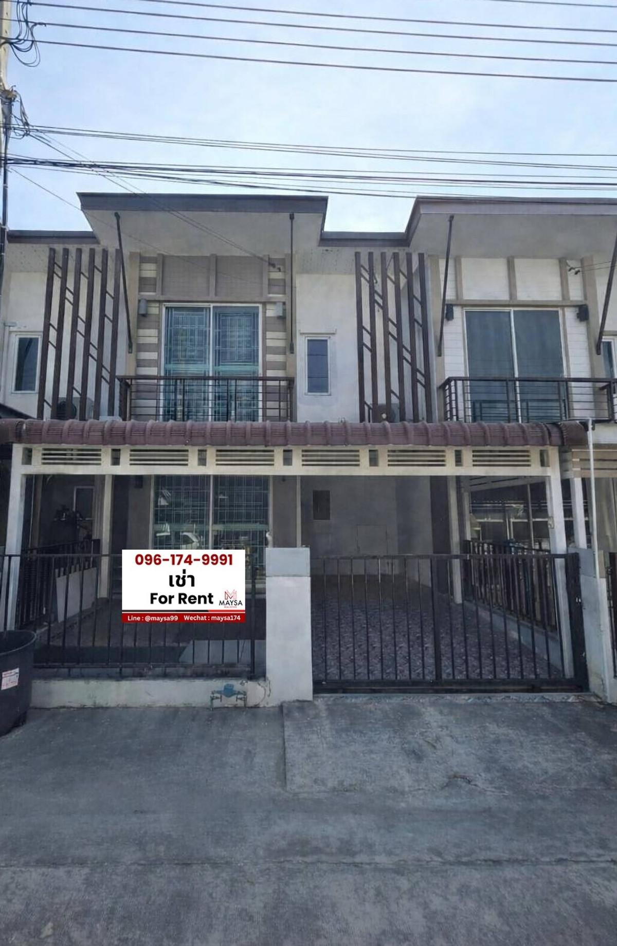For RentTownhomeBangna, Bearing, Lasalle : 🏡 House for rent Pruksa Srinakarin-Bangna 15000 baht per month 🎉 Mega Bangna, just at the entrance of the alley, only 5 km. The house is available and ready to move in ✅✅ 🐱 Can raise no more than 2 small animals 🐱