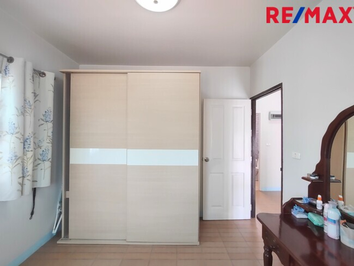 For SaleHousePathum Thani,Rangsit, Thammasat : 2-story detached house, Pruksa Village 2, Rangsit, Khlong 7, next to Lotus, corner house, ready to move in.