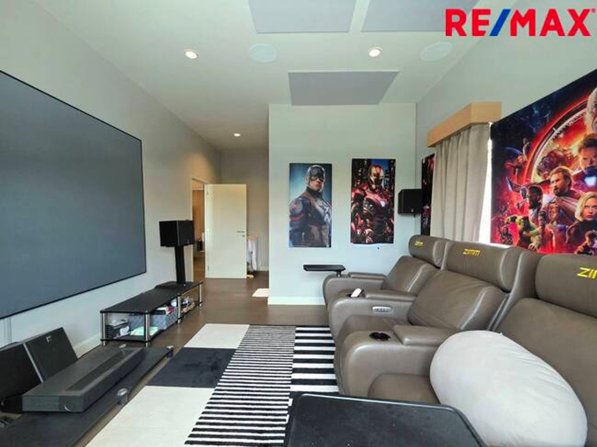 For SaleHousePathum Thani,Rangsit, Thammasat : Single house for sale, Setthasiri Project, Bangkok-Pathum Thani, special price, house age only 1 year.