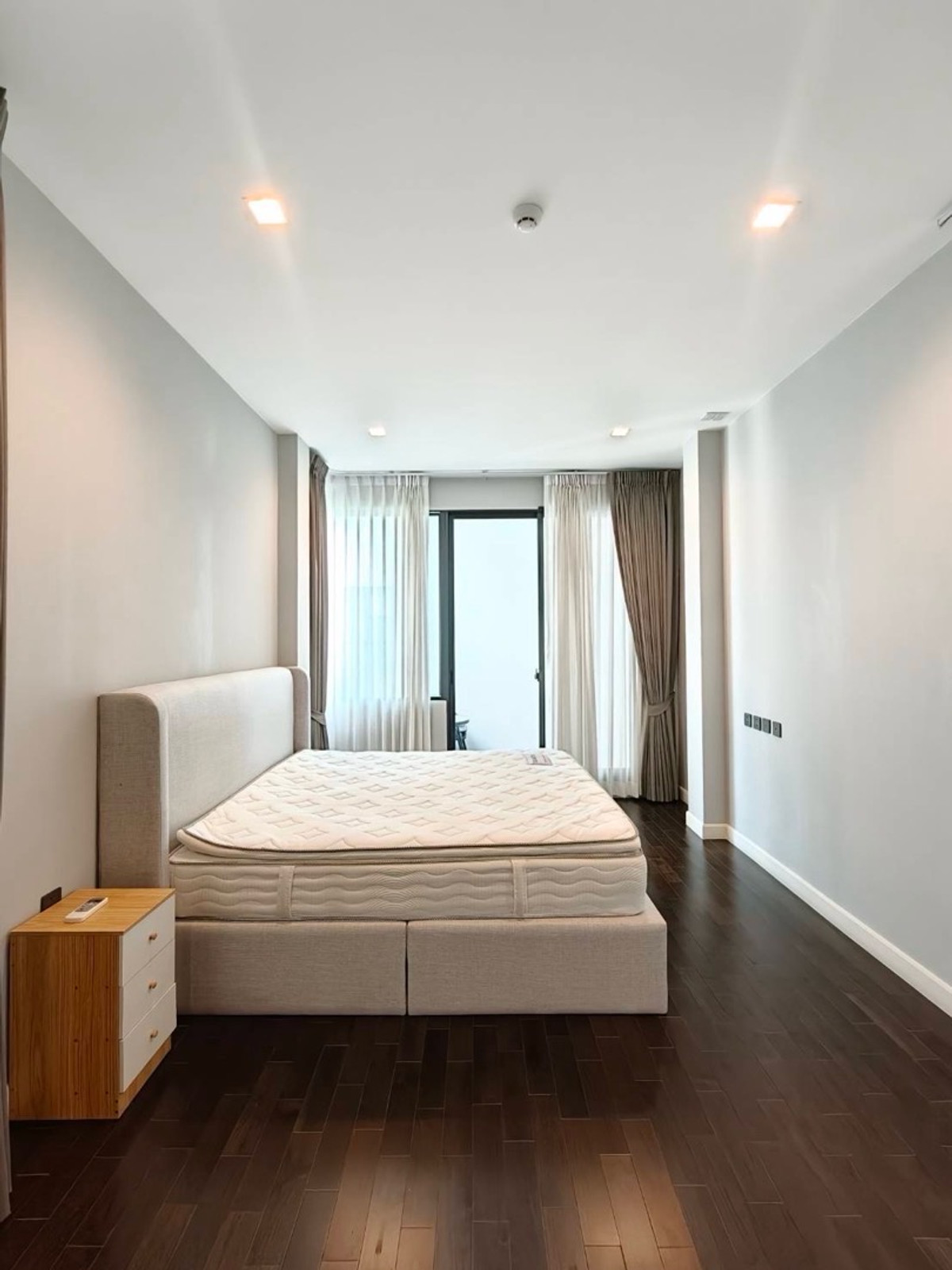 For RentHousePattanakan, Srinakarin : Luxury house for rent, Phatthanakan, 5 minutes near Thonglor.