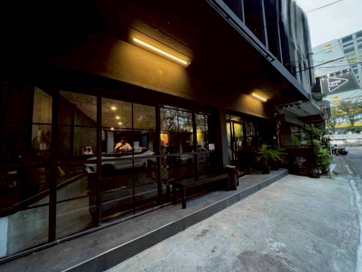 ให้เช่าอาคารพาณิชย์ลาดพร้าว เซ็นทรัลลาดพร้าว : ขาย |ให้เช่า |  🏢อาคารใหญ่พาณิชย์ 2 คูหาตีทะลุ 3 ชั้น
