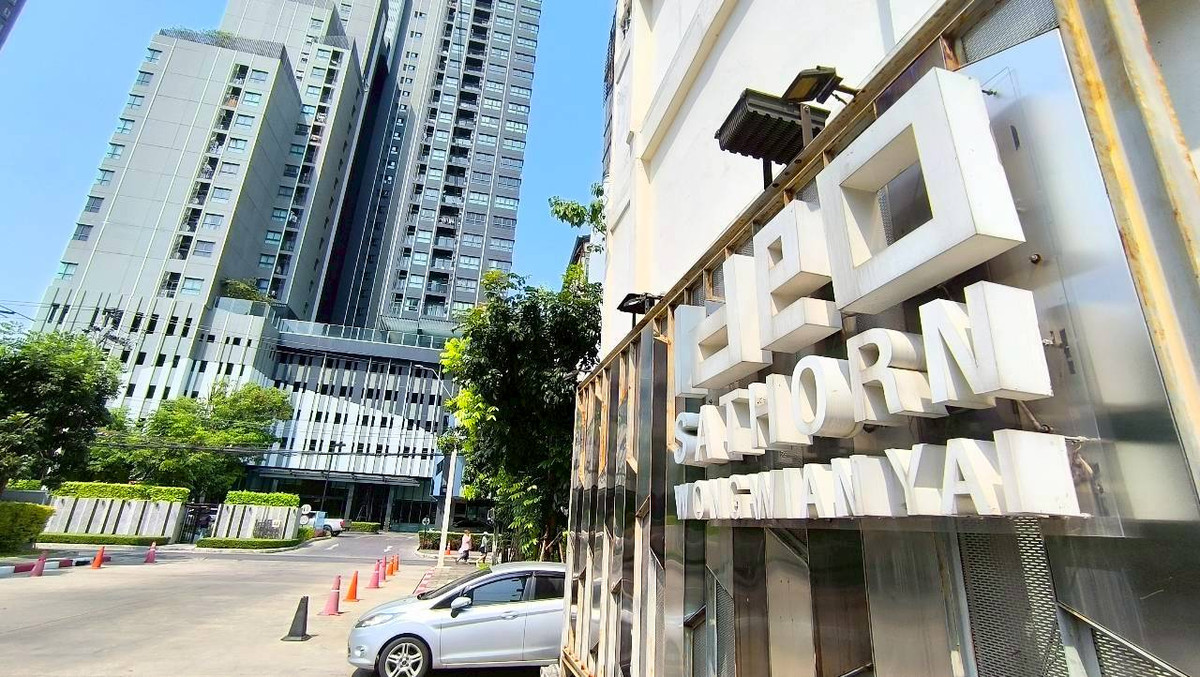 For SaleCondoWongwianyai, Charoennakor : IDEO Sathorn Wongwian Yai, Condo for sale near BTS Wongwian Yai, near BTS Krung Thonburi, near ICONSIAM. Condo for sale, Ideo Sathorn Wongwian Yai, room 1 Bed, 22nd floor, price lower than Land Department appraisal.