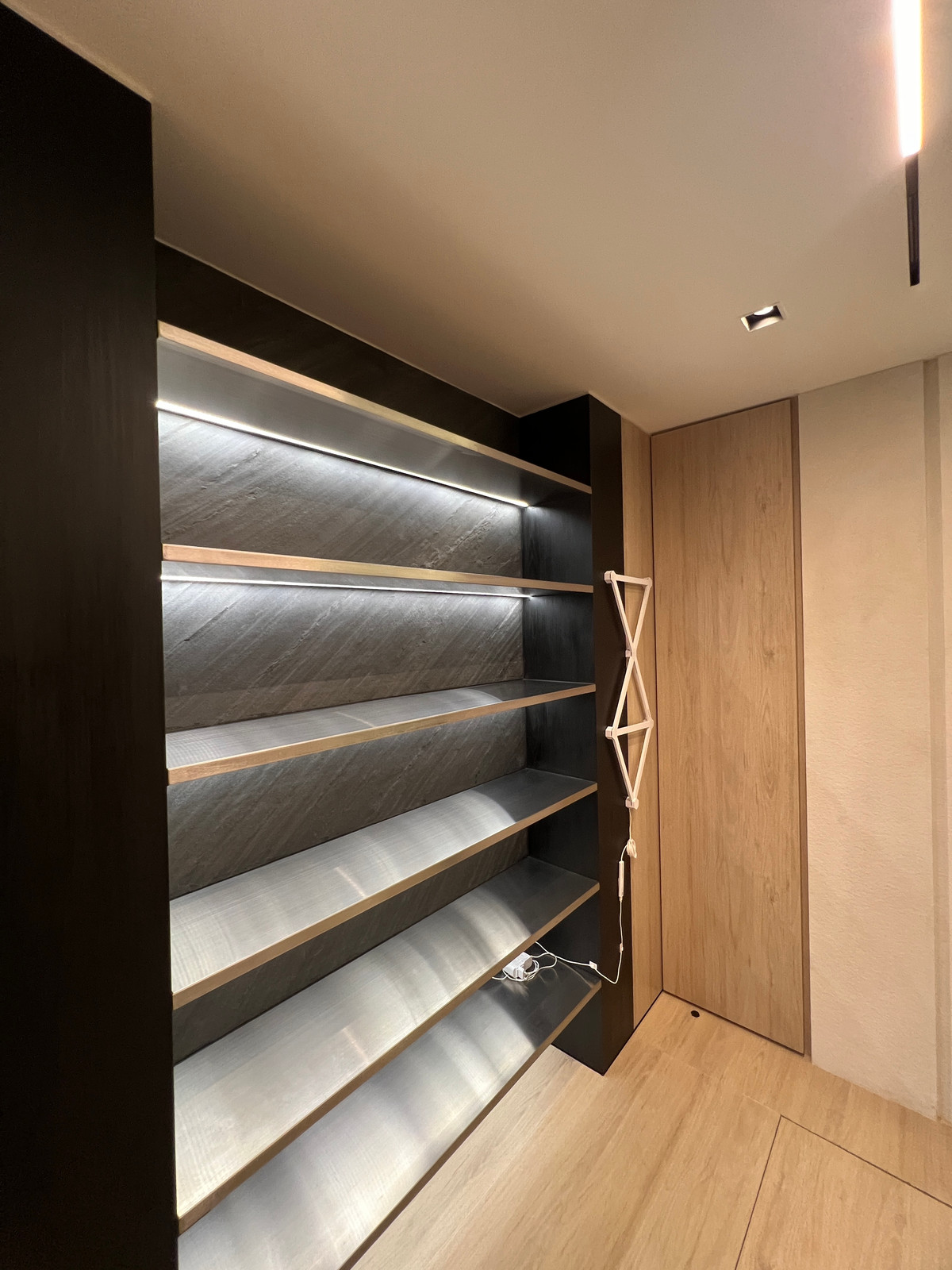 For RentCondoSukhumvit, Asoke, Thonglor : Luxury condo for rent, separated room with bathtub, Thonglor area