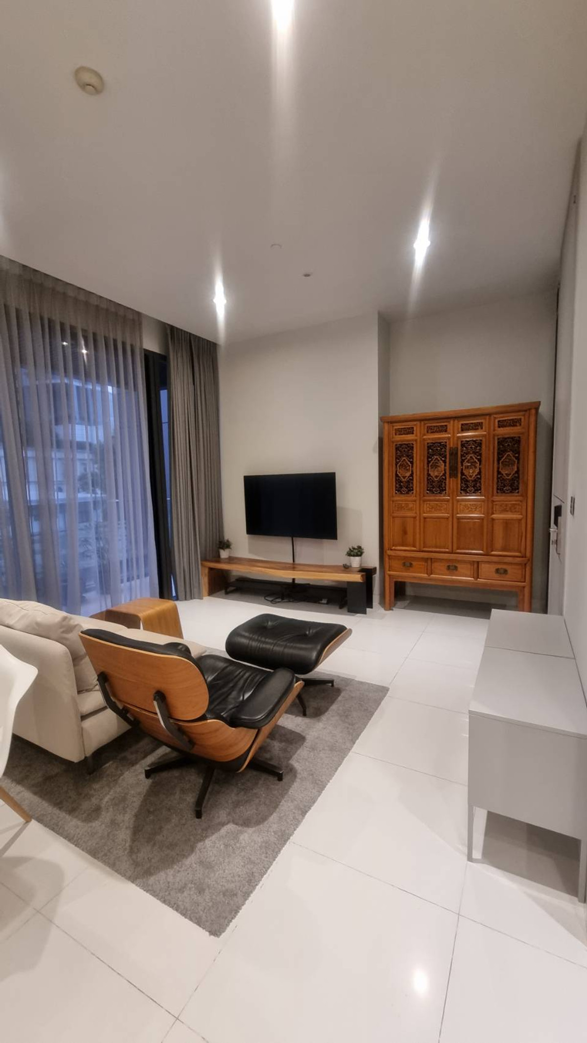 ให้เช่าคอนโดสุขุมวิท อโศก ทองหล่อ : Vittorio Sukhumvit39 2bed3bath 101 Sqm Fullyfurnish,Welcome Foreign 100,000-