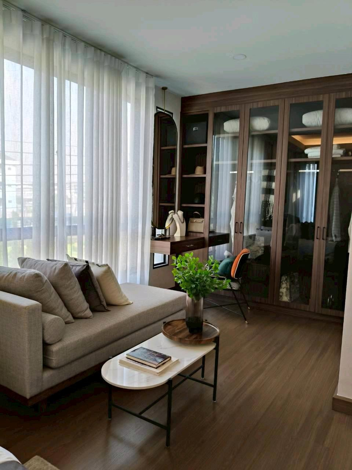 For SaleSamut Prakan,Samrong : The house is decorated and ready to move in. Semi-detached house, detached house function Grand Britannia Bangna-Suvarnabhumi