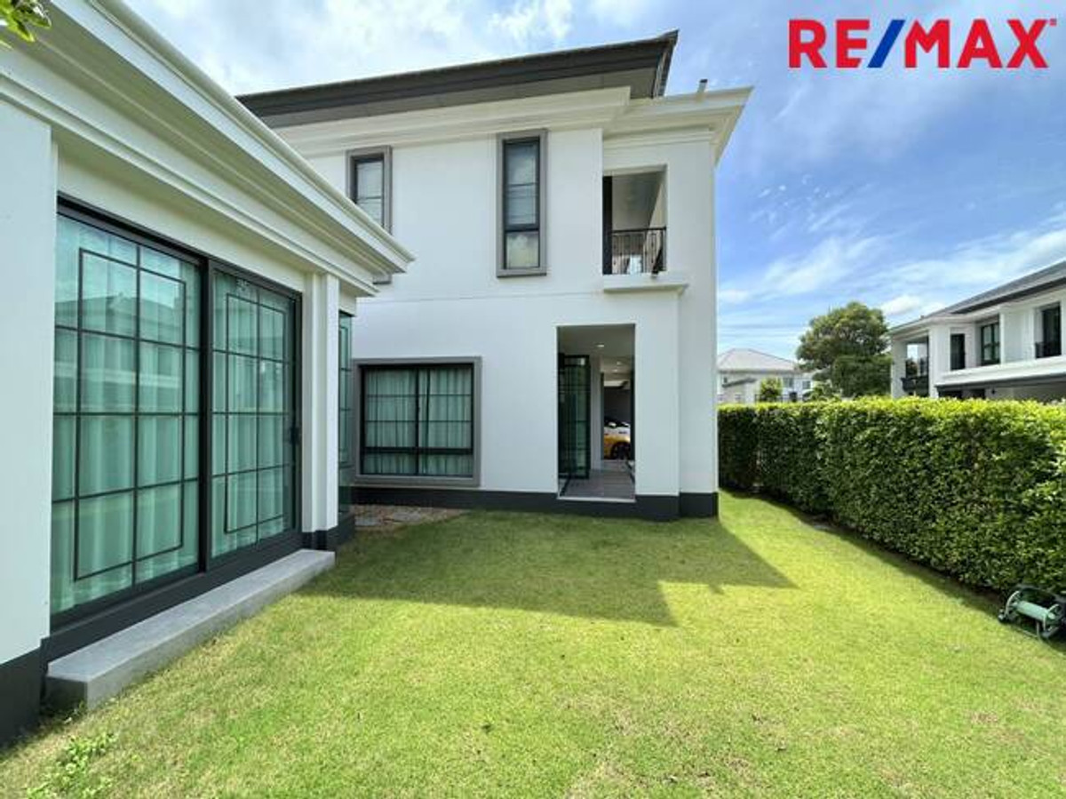 For SaleHousePathum Thani,Rangsit, Thammasat : Single house for sale, Setthasiri Project, Bangkok-Pathum Thani, special price, house age only 1 year.