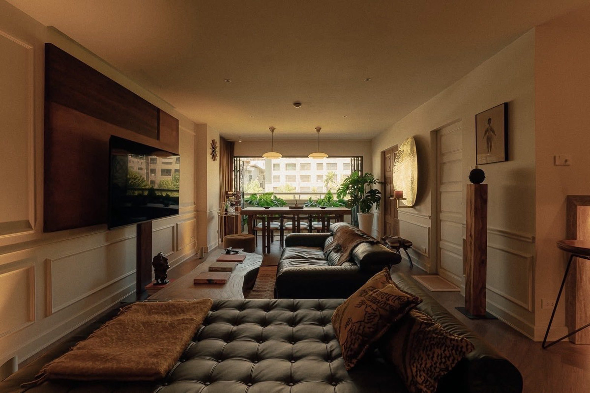 ให้เช่าคอนโดสุขุมวิท อโศก ทองหล่อ : Renovated condo for rent near BTS Phromphong- Aree Place