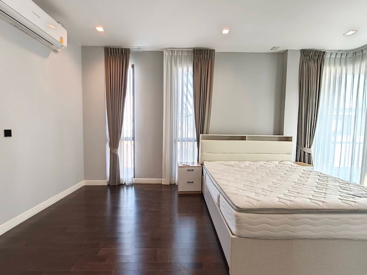 For RentHousePattanakan, Srinakarin : Luxury house for rent, Phatthanakan, 5 minutes near Thonglor.