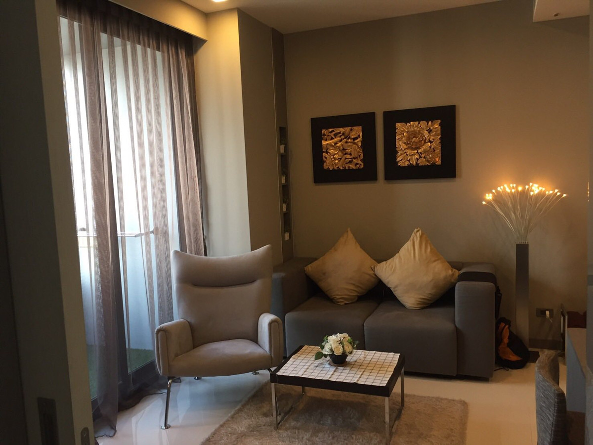 For RentCondoSilom, Saladaeng, Bangrak : Condo for rent Pet Friendly M Silom (Silom - Surawong - Chong Nonsi) 47 sq m., has bathtub, fully furnished, near BTS.