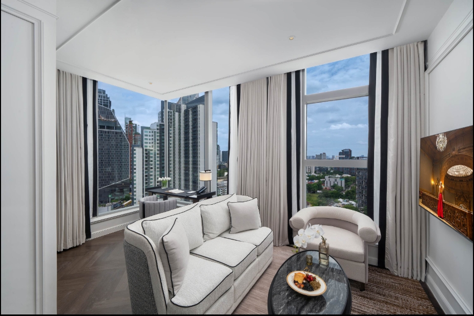 For RentCondoSukhumvit, Asoke, Thonglor : 🔥For Rent Now🔥 LA CLEF One-Bedroom Executive, 58 sq.m., 150 meters from BTS Thonglor. Beautiful unit, ready to move in + Free Wi-fi + Cleaning 3 times/week + Pets allowed.