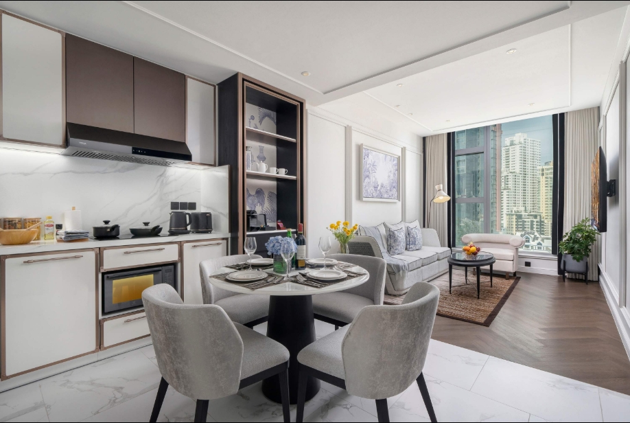 ให้เช่าคอนโดสุขุมวิท อโศก ทองหล่อ : 🔥ให้เช่าด่วน🔥LA CLEF Two - Bedroom Deluxe 75 ตร.ม. ใกล้ BTS ทองหล่อ 150 เมตร ห้องสวยพร้อมเข้าอยู่ + ฟรี Wi-fi + ทำความสะอาด 3 ครั้ง/สัปดาห์ + เลี้ยงสัตว์ได้