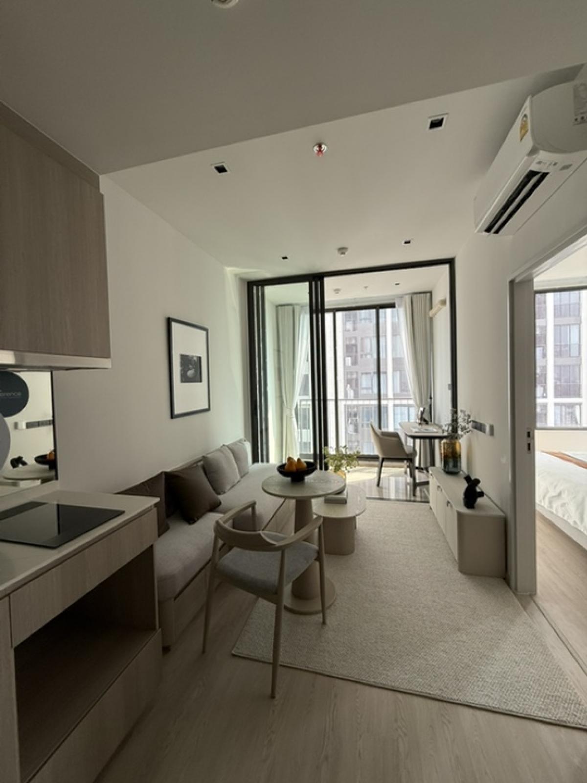 ขายคอนโดวงเวียนใหญ่ เจริญนคร : คอนโด Reference วงเวียนใหญ่1 Bedroom ขนาด 30 ตรม ทำเลศักยภาพ ใกล้ BTS วงเวียนใหญ่ เชื่อมต่อ CBD ได้สะดวก สนใจชมห้องจริงติดต่อ ได้เลย 0971644554