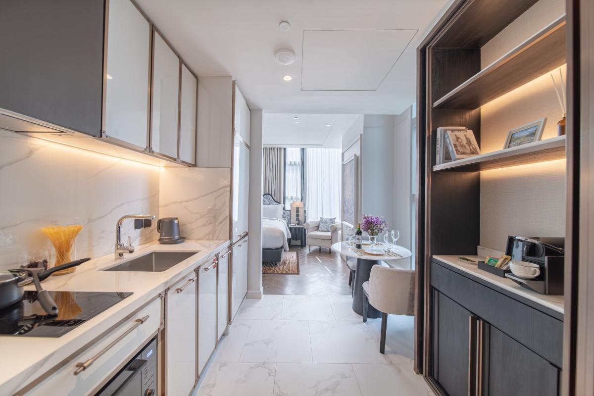 ให้เช่าคอนโดสุขุมวิท อโศก ทองหล่อ : 🔥ให้เช่าด่วน🔥LA CLEF Studio Deluxe 38 ตร.ม. ใกล้ BTS ทองหล่อ 150 เมตร ห้องสวยพร้อมเข้าอยู่ + ฟรี Wi-fi + ทำความสะอาด 3 ครั้ง/สัปดาห์ + เลี้ยงสัตว์ได้