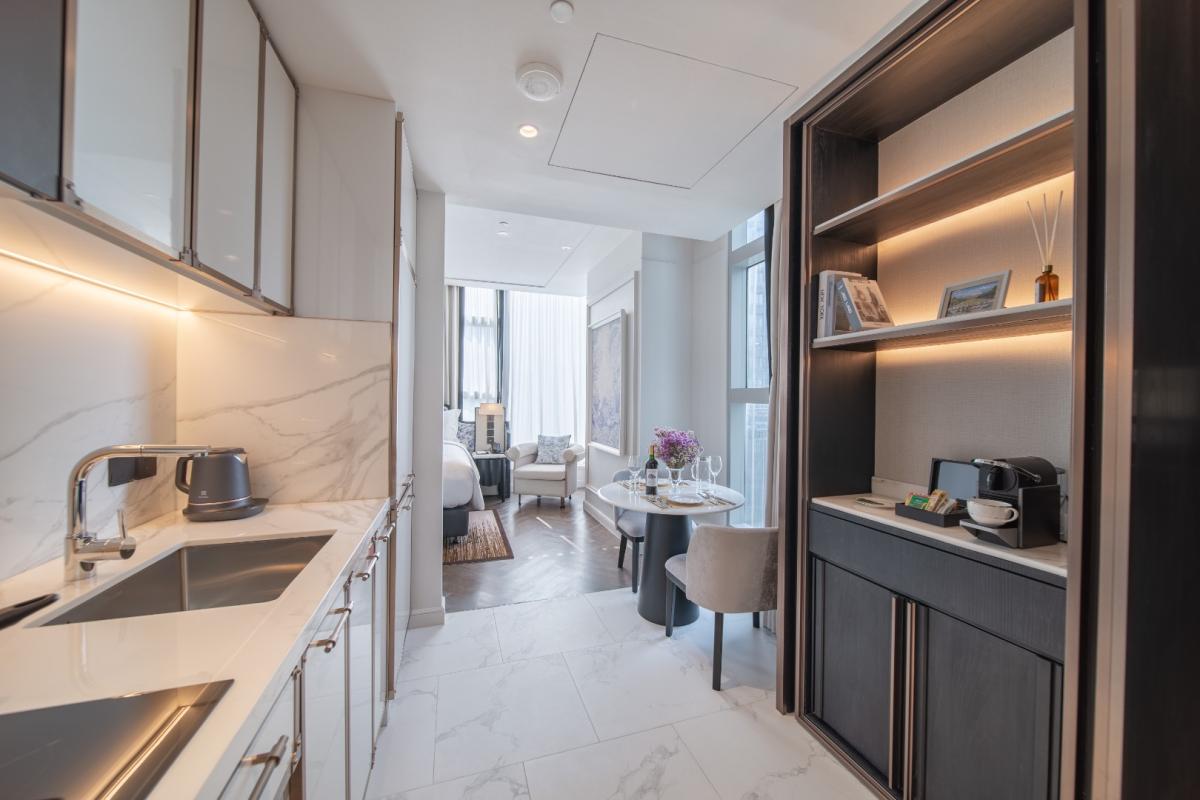 ให้เช่าคอนโดสุขุมวิท อโศก ทองหล่อ : 🔥ให้เช่าด่วน🔥LA CLEF Studio Deluxe 38 ตร.ม. ใกล้ BTS ทองหล่อ 150 เมตร ห้องสวยพร้อมเข้าอยู่ + ฟรี Wi-fi + ทำความสะอาด 3 ครั้ง/สัปดาห์ + เลี้ยงสัตว์ได้