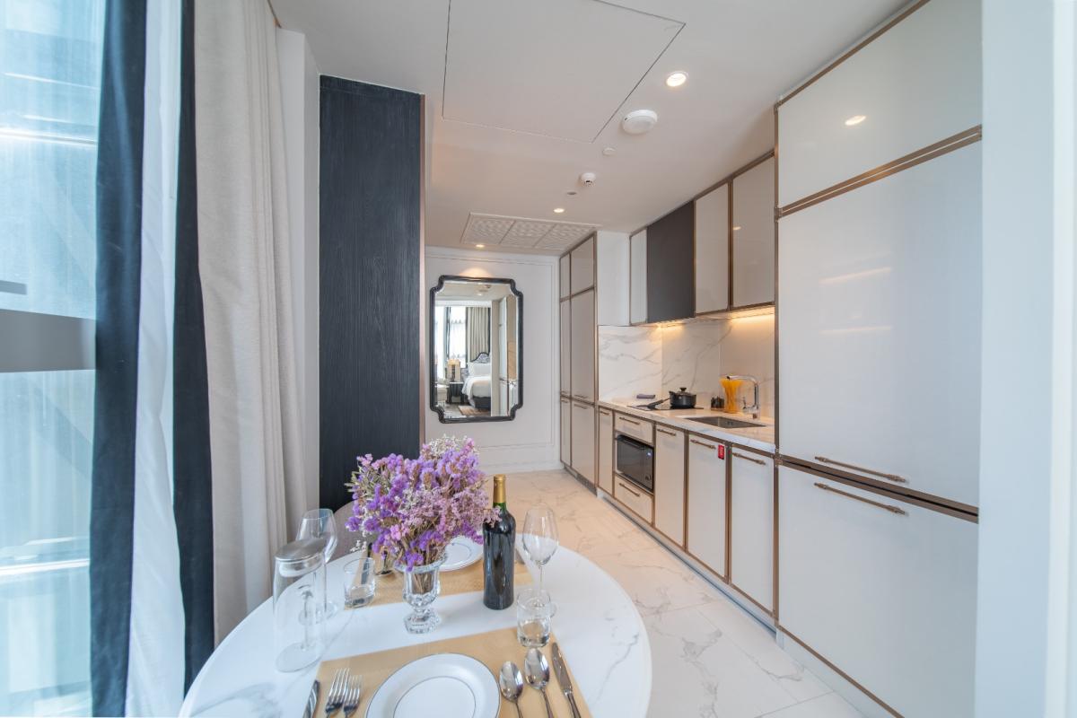 ให้เช่าคอนโดสุขุมวิท อโศก ทองหล่อ : 🔥ให้เช่าด่วน🔥LA CLEF Studio Deluxe 38 ตร.ม. ใกล้ BTS ทองหล่อ 150 เมตร ห้องสวยพร้อมเข้าอยู่ + ฟรี Wi-fi + ทำความสะอาด 3 ครั้ง/สัปดาห์ + เลี้ยงสัตว์ได้