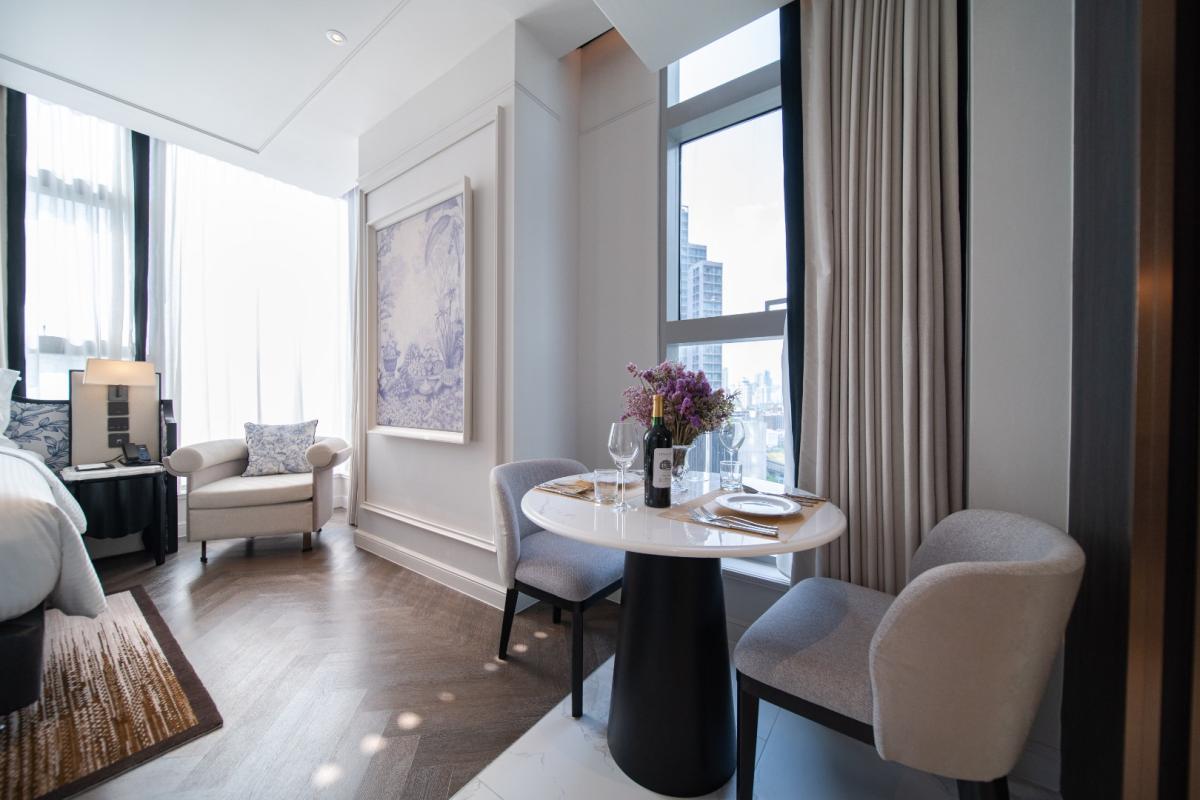 ให้เช่าคอนโดสุขุมวิท อโศก ทองหล่อ : 🔥ให้เช่าด่วน🔥LA CLEF Studio Deluxe 38 ตร.ม. ใกล้ BTS ทองหล่อ 150 เมตร ห้องสวยพร้อมเข้าอยู่ + ฟรี Wi-fi + ทำความสะอาด 3 ครั้ง/สัปดาห์ + เลี้ยงสัตว์ได้