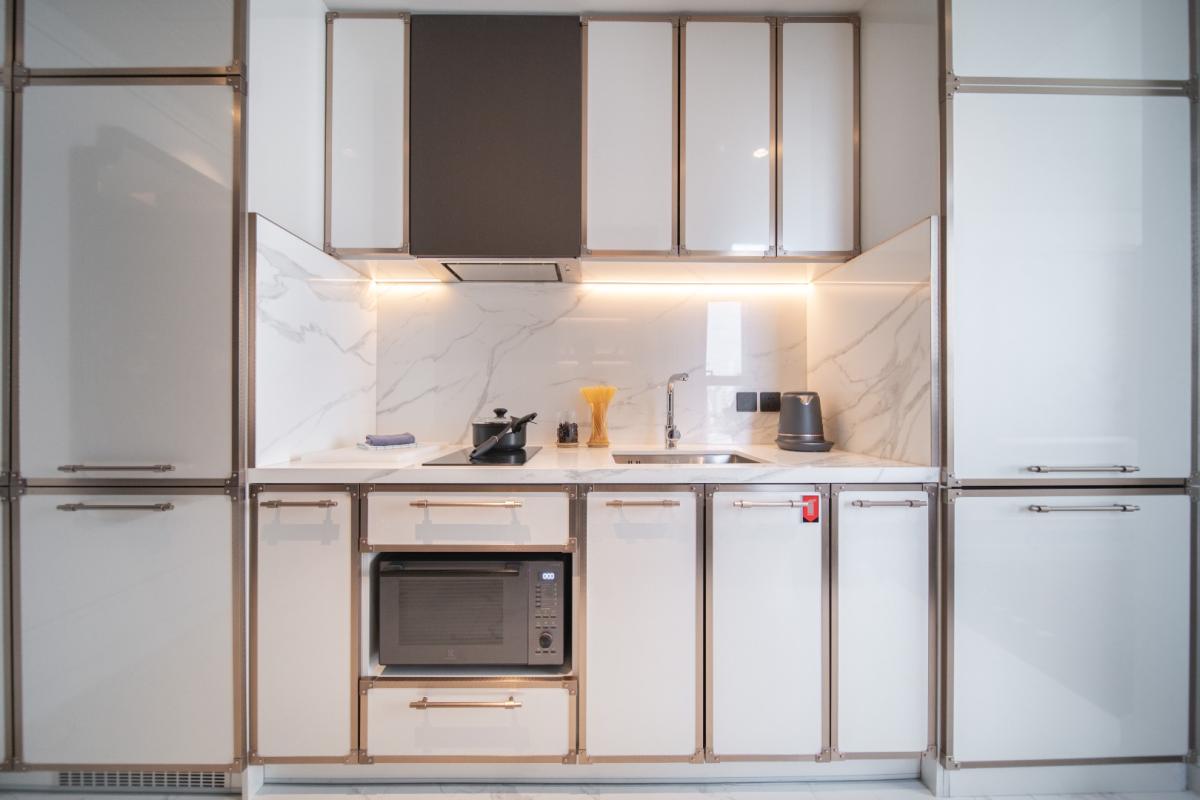 ให้เช่าคอนโดสุขุมวิท อโศก ทองหล่อ : 🔥ให้เช่าด่วน🔥LA CLEF Studio Deluxe 38 ตร.ม. ใกล้ BTS ทองหล่อ 150 เมตร ห้องสวยพร้อมเข้าอยู่ + ฟรี Wi-fi + ทำความสะอาด 3 ครั้ง/สัปดาห์ + เลี้ยงสัตว์ได้