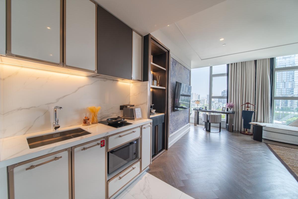 For RentCondoSukhumvit, Asoke, Thonglor : 🔥For Rent Now🔥 LA CLEF Executive Studio, 44 ​​sq.m., 150 meters from BTS Thonglor. Beautiful room, ready to move in + Free Wi-fi + Cleaning 3 times/week + Pets allowed (Promotional price until March 31, 2026)