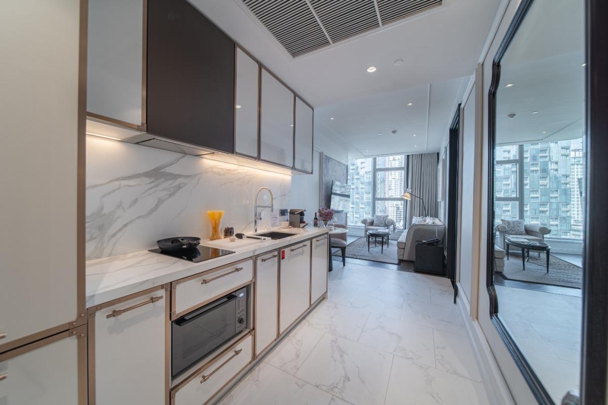 ให้เช่าคอนโดสุขุมวิท อโศก ทองหล่อ : 🔥ให้เช่าด่วน🔥LA CLEF One - Bedroom Deluxe 52 ตร.ม. ใกล้ BTS ทองหล่อ 150 เมตร ห้องสวยพร้อมเข้าอยู่ + ฟรี Wi-fi + ทำความสะอาด 3 ครั้ง/สัปดาห์ + เลี้ยงสัตว์ได้