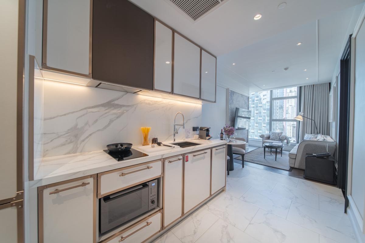 ให้เช่าคอนโดสุขุมวิท อโศก ทองหล่อ : 🔥ให้เช่าด่วน🔥LA CLEF One - Bedroom Deluxe 52 ตร.ม. ใกล้ BTS ทองหล่อ 150 เมตร ห้องสวยพร้อมเข้าอยู่ + ฟรี Wi-fi + ทำความสะอาด 3 ครั้ง/สัปดาห์ + เลี้ยงสัตว์ได้