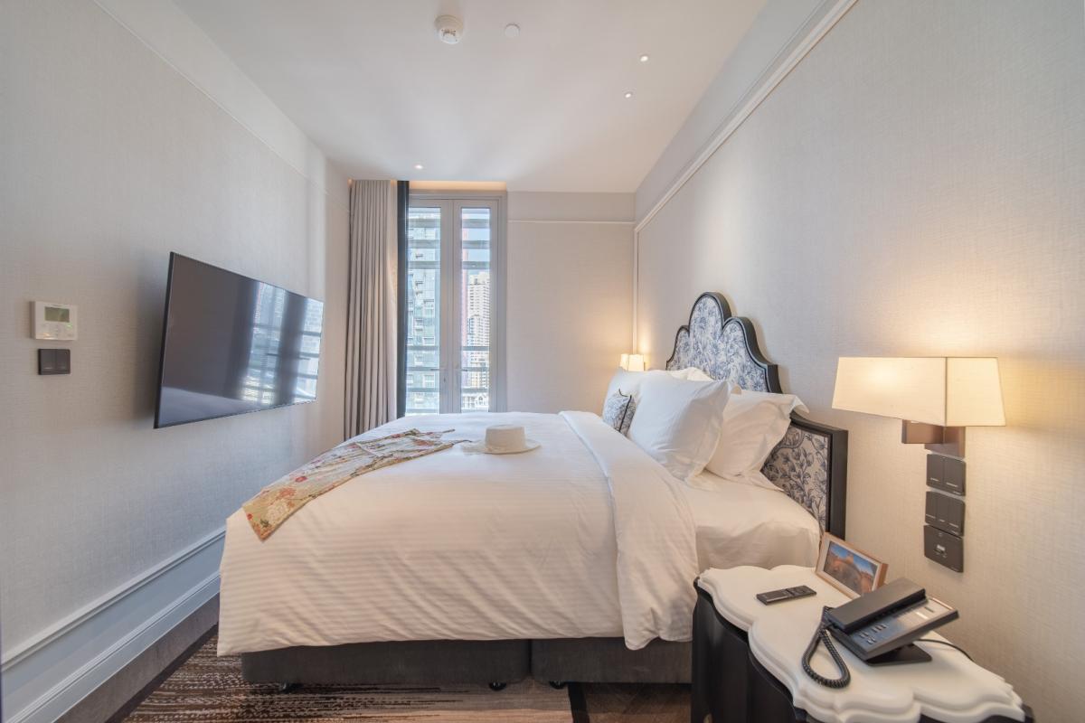 For RentCondoSukhumvit, Asoke, Thonglor : 🔥For Rent Now🔥 LA CLEF One-Bedroom Deluxe, 52 sq.m., 150 meters from BTS Thonglor. Beautiful room, ready to move in + Free Wi-fi + Cleaning 3 times/week + Pets allowed.