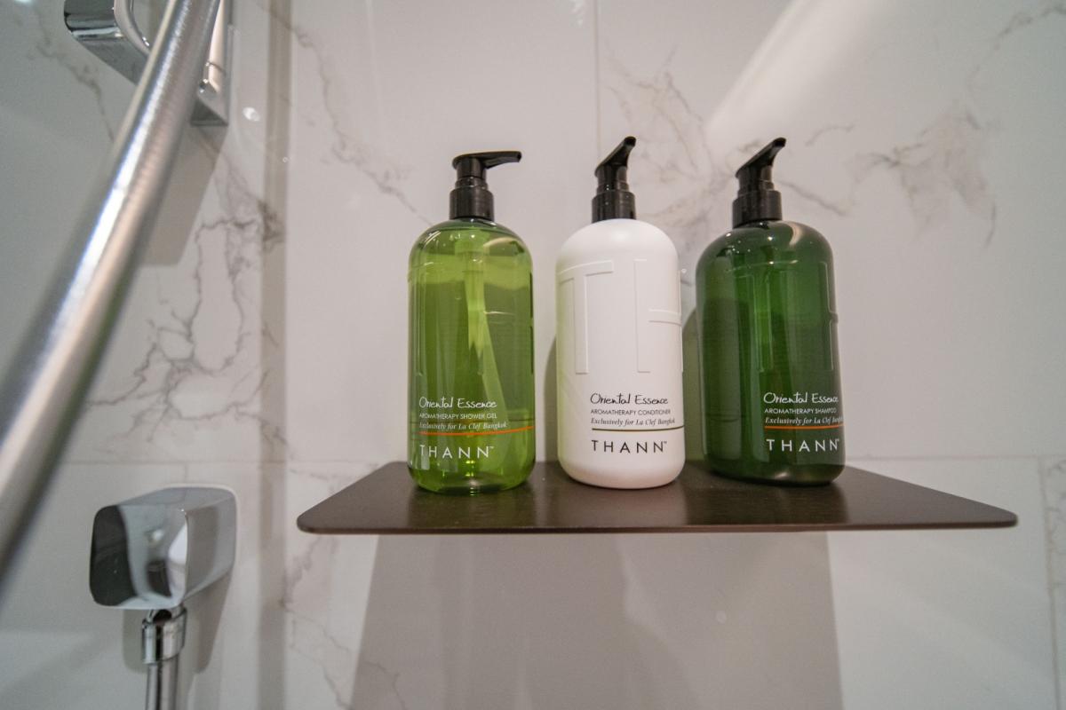 ให้เช่าคอนโดสุขุมวิท อโศก ทองหล่อ : 🔥ให้เช่าด่วน🔥LA CLEF One - Bedroom Deluxe 52 ตร.ม. ใกล้ BTS ทองหล่อ 150 เมตร ห้องสวยพร้อมเข้าอยู่ + ฟรี Wi-fi + ทำความสะอาด 3 ครั้ง/สัปดาห์ + เลี้ยงสัตว์ได้