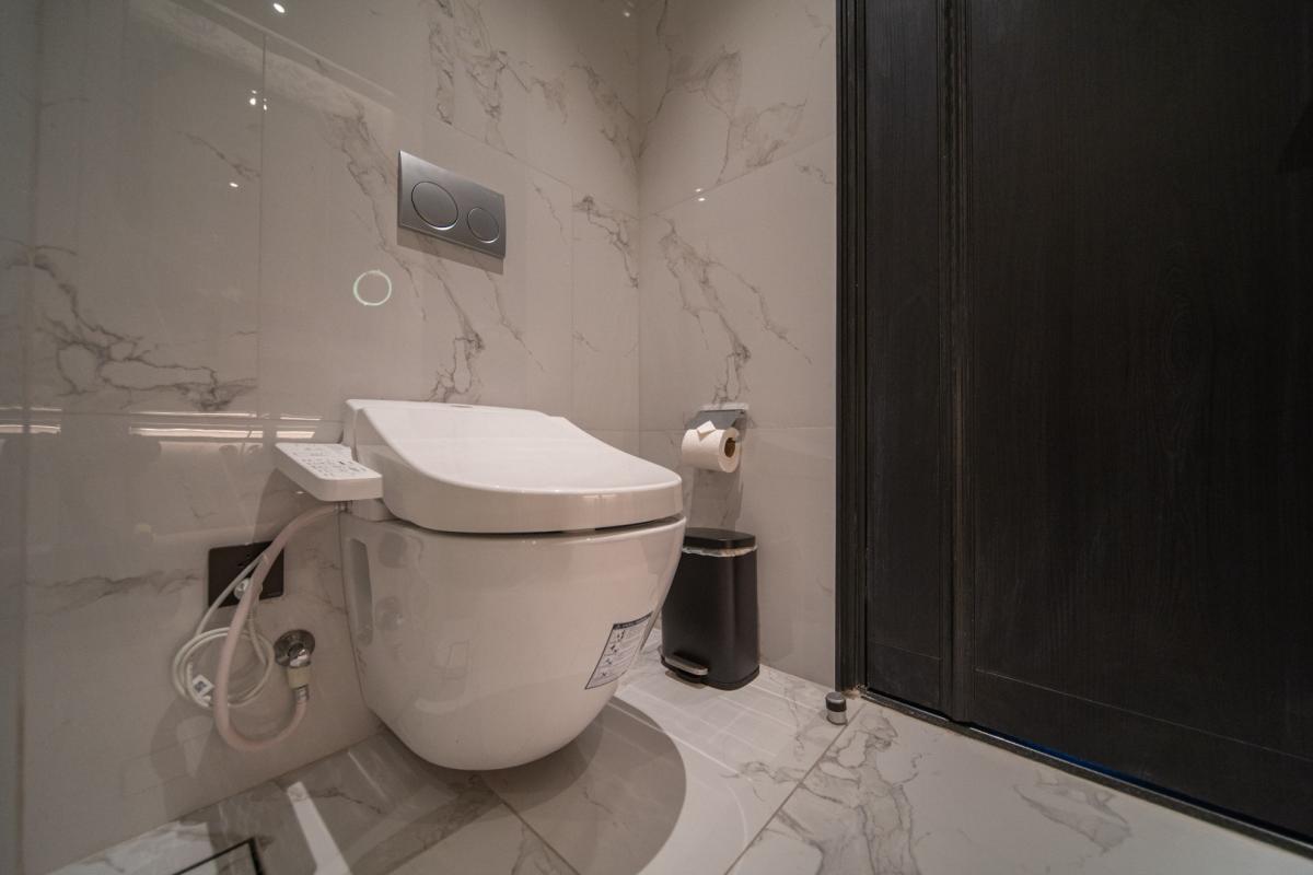 ให้เช่าคอนโดสุขุมวิท อโศก ทองหล่อ : 🔥ให้เช่าด่วน🔥LA CLEF One - Bedroom Deluxe 52 ตร.ม. ใกล้ BTS ทองหล่อ 150 เมตร ห้องสวยพร้อมเข้าอยู่ + ฟรี Wi-fi + ทำความสะอาด 3 ครั้ง/สัปดาห์ + เลี้ยงสัตว์ได้