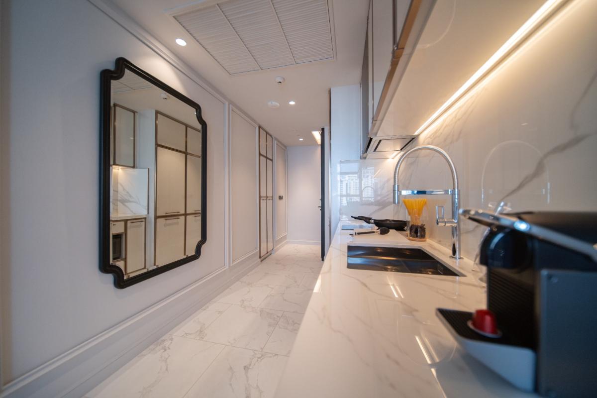 ให้เช่าคอนโดสุขุมวิท อโศก ทองหล่อ : 🔥ให้เช่าด่วน🔥LA CLEF One - Bedroom Deluxe 52 ตร.ม. ใกล้ BTS ทองหล่อ 150 เมตร ห้องสวยพร้อมเข้าอยู่ + ฟรี Wi-fi + ทำความสะอาด 3 ครั้ง/สัปดาห์ + เลี้ยงสัตว์ได้