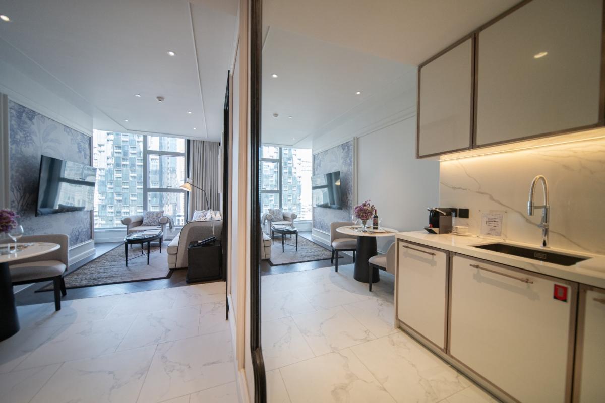 ให้เช่าคอนโดสุขุมวิท อโศก ทองหล่อ : 🔥ให้เช่าด่วน🔥LA CLEF One - Bedroom Deluxe 52 ตร.ม. ใกล้ BTS ทองหล่อ 150 เมตร ห้องสวยพร้อมเข้าอยู่ + ฟรี Wi-fi + ทำความสะอาด 3 ครั้ง/สัปดาห์ + เลี้ยงสัตว์ได้