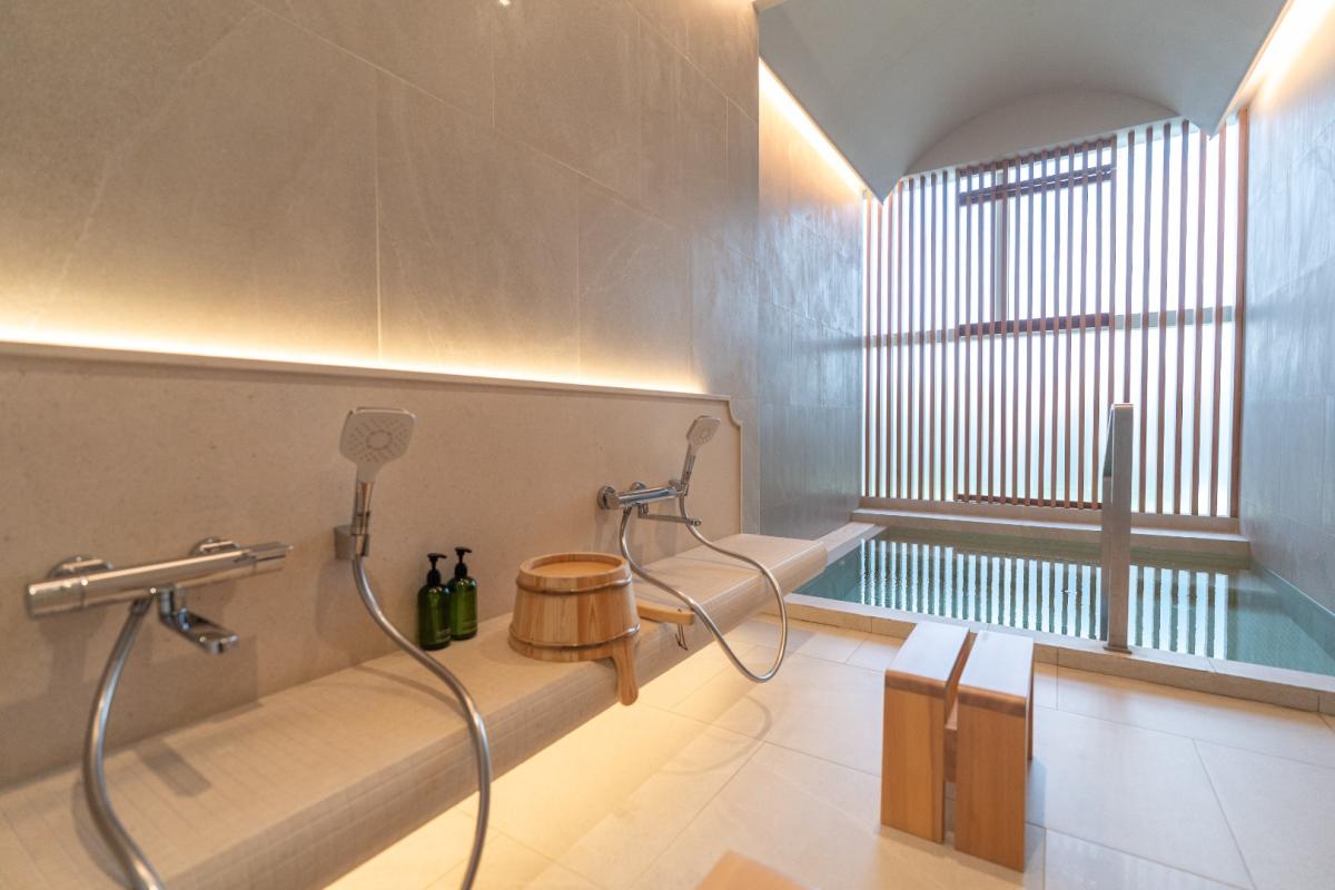 ให้เช่าคอนโดสุขุมวิท อโศก ทองหล่อ : 🔥ให้เช่าด่วน🔥LA CLEF One - Bedroom Deluxe 52 ตร.ม. ใกล้ BTS ทองหล่อ 150 เมตร ห้องสวยพร้อมเข้าอยู่ + ฟรี Wi-fi + ทำความสะอาด 3 ครั้ง/สัปดาห์ + เลี้ยงสัตว์ได้