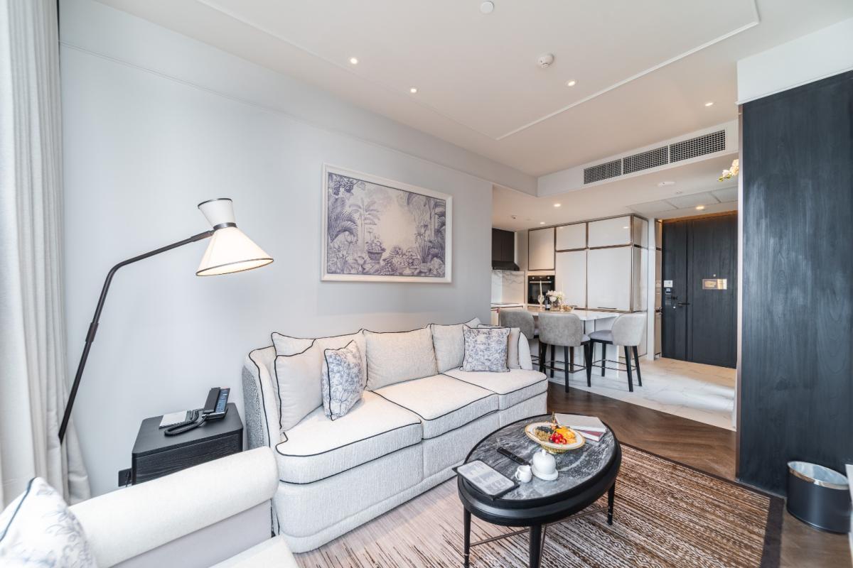 ให้เช่าคอนโดสุขุมวิท อโศก ทองหล่อ : 🔥ให้เช่าด่วน🔥LA CLEF Two - Bedroom Suite 65 ตร.ม. ใกล้ BTS ทองหล่อ 150 เมตร ห้องสวยพร้อมเข้าอยู่ + ฟรี Wi-fi + ทำความสะอาด 3 ครั้ง/สัปดาห์ + เลี้ยงสัตว์ได้