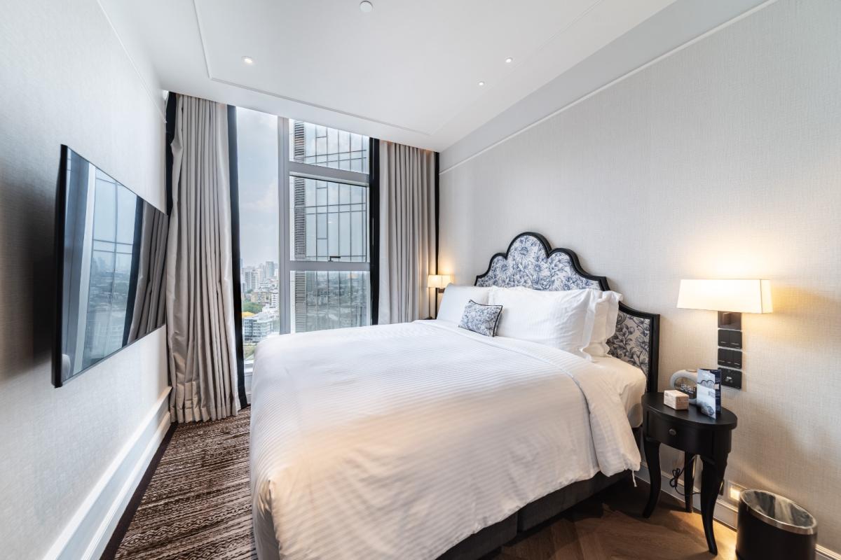 For RentCondoSukhumvit, Asoke, Thonglor : 🔥For Rent Now🔥 LA CLEF Two-Bedroom Suite, 65 sq.m., 150 meters from BTS Thonglor. Beautiful room, ready to move in + Free Wi-fi + Cleaning 3 times/week + Pets allowed.