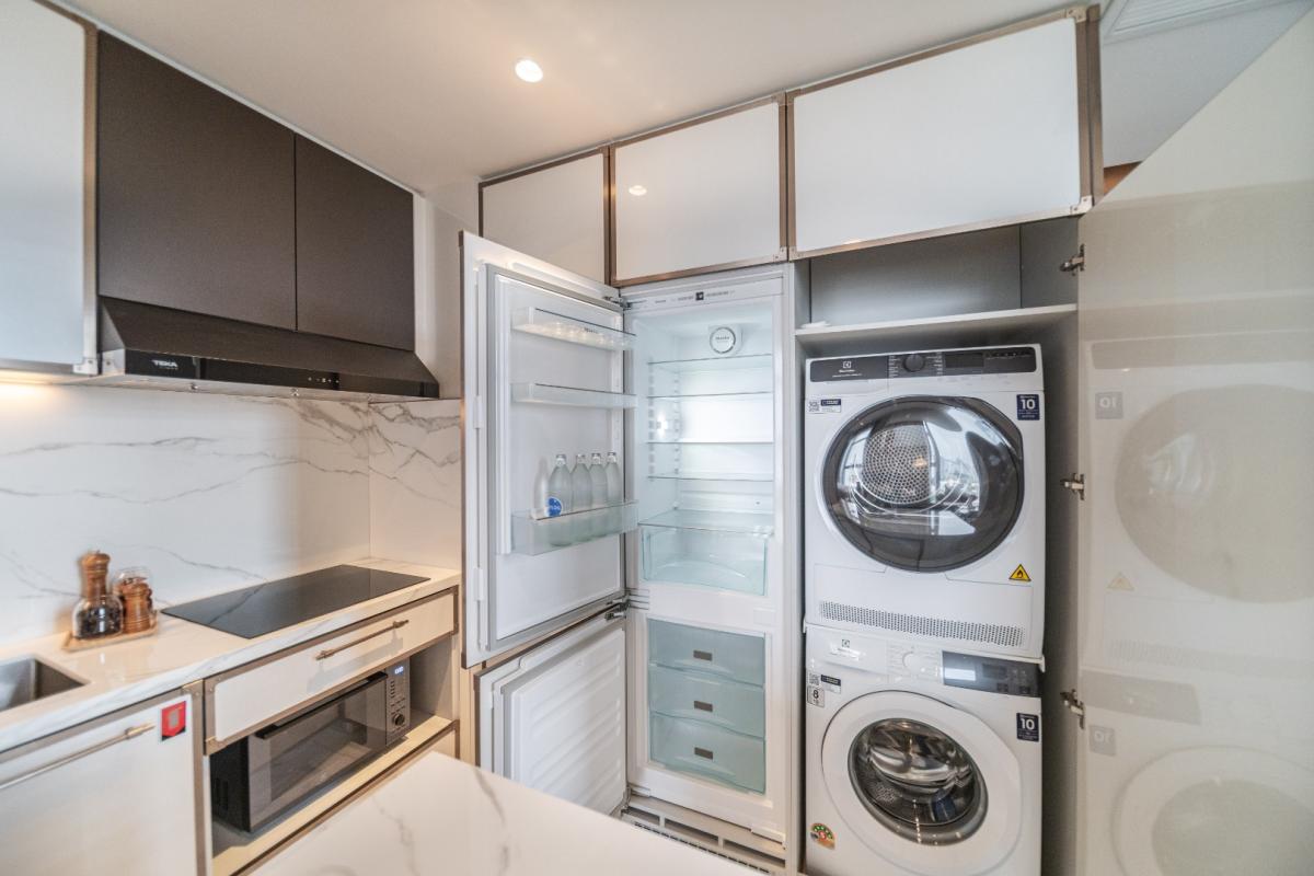 ให้เช่าคอนโดสุขุมวิท อโศก ทองหล่อ : 🔥ให้เช่าด่วน🔥LA CLEF Two - Bedroom Suite 65 ตร.ม. ใกล้ BTS ทองหล่อ 150 เมตร ห้องสวยพร้อมเข้าอยู่ + ฟรี Wi-fi + ทำความสะอาด 3 ครั้ง/สัปดาห์ + เลี้ยงสัตว์ได้