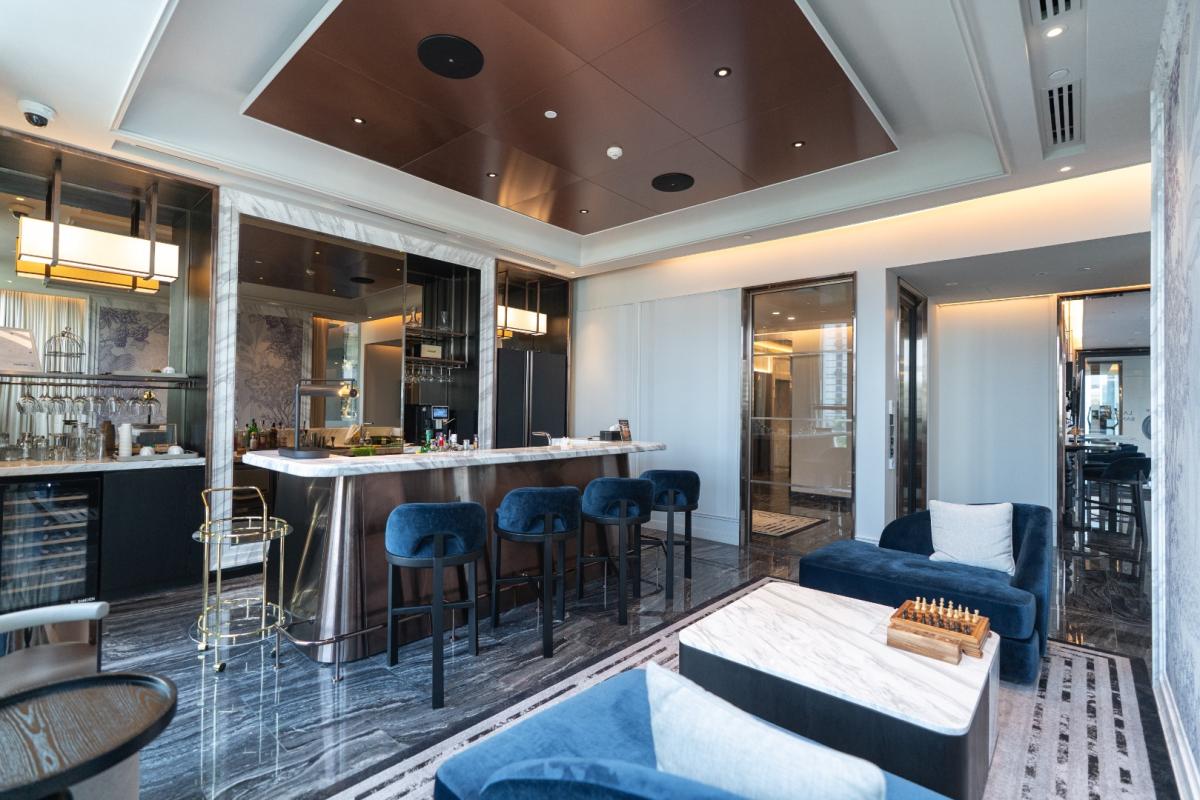 ให้เช่าคอนโดสุขุมวิท อโศก ทองหล่อ : 🔥ให้เช่าด่วน🔥LA CLEF Two - Bedroom Suite 65 ตร.ม. ใกล้ BTS ทองหล่อ 150 เมตร ห้องสวยพร้อมเข้าอยู่ + ฟรี Wi-fi + ทำความสะอาด 3 ครั้ง/สัปดาห์ + เลี้ยงสัตว์ได้