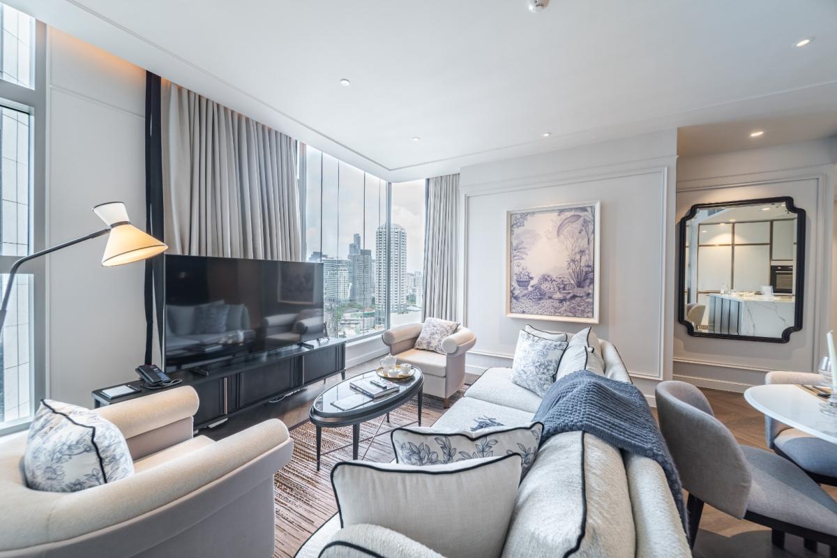 For RentCondoSukhumvit, Asoke, Thonglor : 🔥For Rent Now🔥 LA CLEF Two-Bedroom Premier, 95 sq.m., 150 meters from BTS Thonglor. Beautiful unit, ready to move in + Free Wi-fi + Cleaning 3 times/week + Pets allowed.