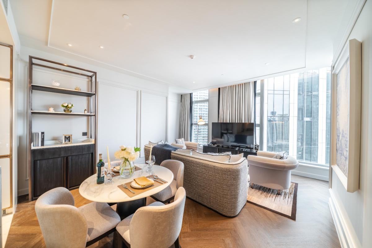 For RentCondoSukhumvit, Asoke, Thonglor : 🔥For Rent Now🔥 LA CLEF Two-Bedroom Premier, 95 sq.m., 150 meters from BTS Thonglor. Beautiful unit, ready to move in + Free Wi-fi + Cleaning 3 times/week + Pets allowed.