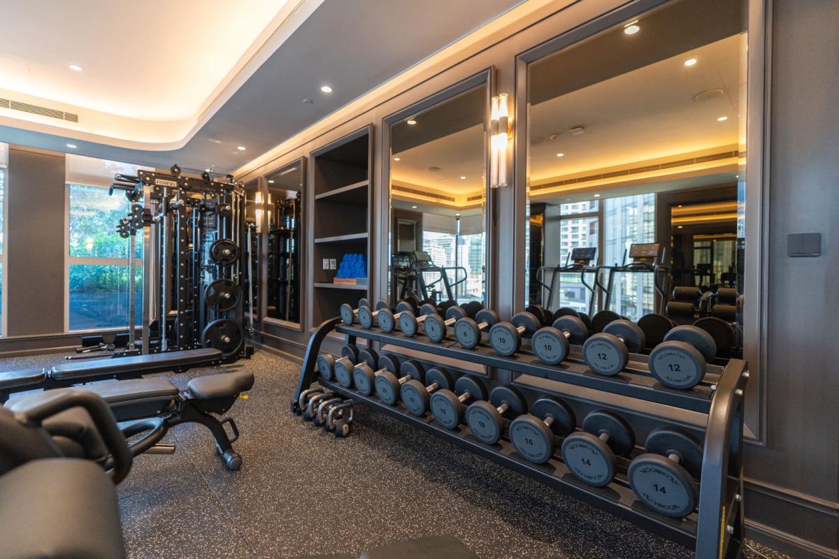 For RentCondoSukhumvit, Asoke, Thonglor : 🔥For Rent Now🔥 LA CLEF Two-Bedroom Premier, 95 sq.m., 150 meters from BTS Thonglor. Beautiful unit, ready to move in + Free Wi-fi + Cleaning 3 times/week + Pets allowed.