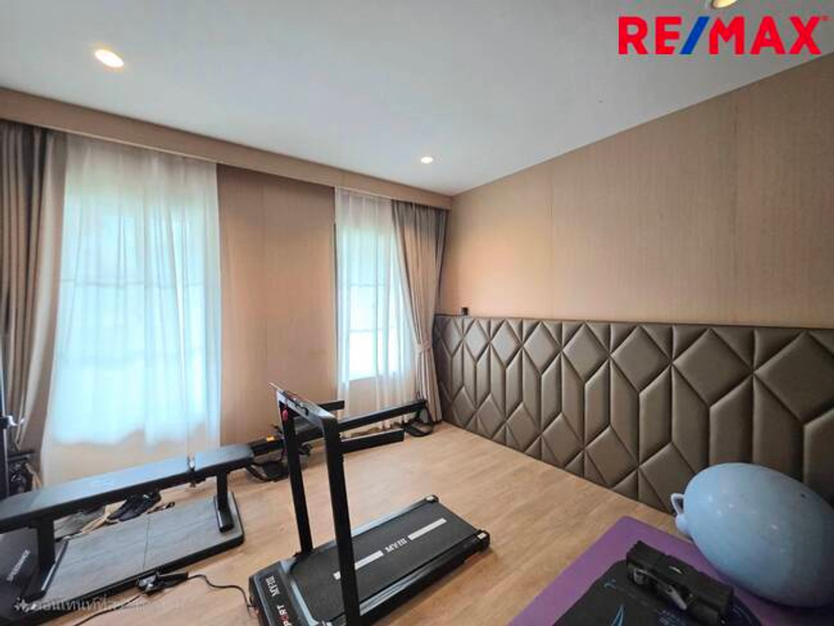 For SaleHousePathum Thani,Rangsit, Thammasat : Single house for sale, Setthasiri Project, Bangkok-Pathum Thani, special price, house age only 1 year.