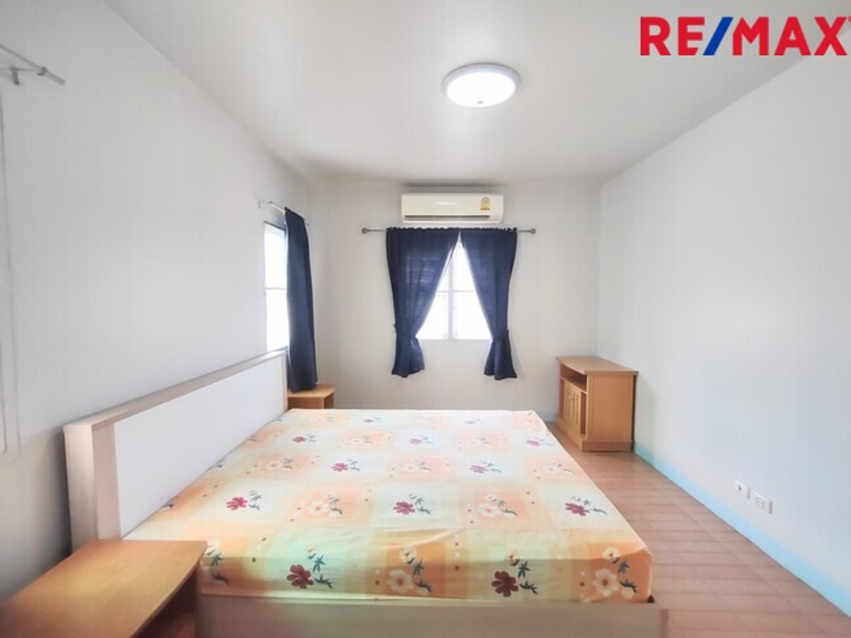 For SaleHousePathum Thani,Rangsit, Thammasat : 2-story detached house, Pruksa Village 2, Rangsit, Khlong 7, next to Lotus, corner house, ready to move in.