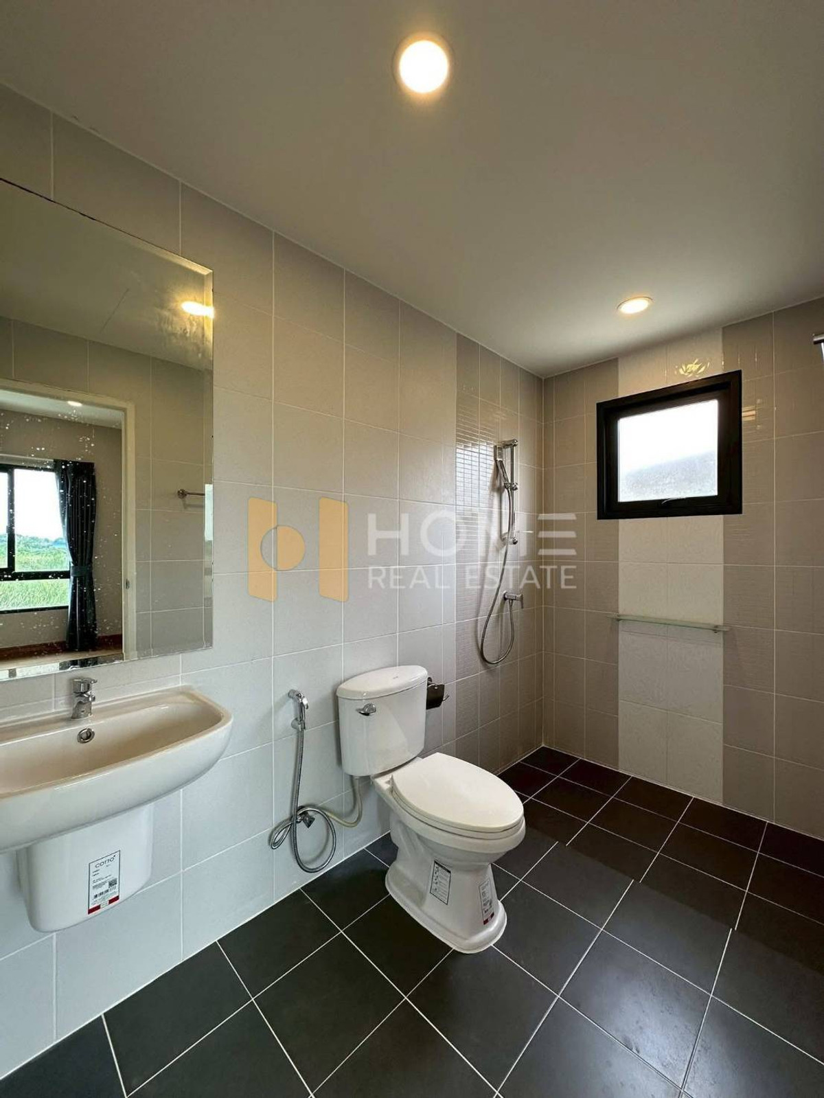 ขายบ้านพระราม 5 ราชพฤกษ์ บางกรวย : ขายขาดทุนกว่า 1 ล้าน 🔥 เซนโทร ชัยพฤกษ์ - แจ้งวัฒนะ 2 / 4 ห้องนอน (ขาย), Centro Chaiyaphruek - Chaengwattana 2 / 4 Bedrooms (FOR SALE) AOM063