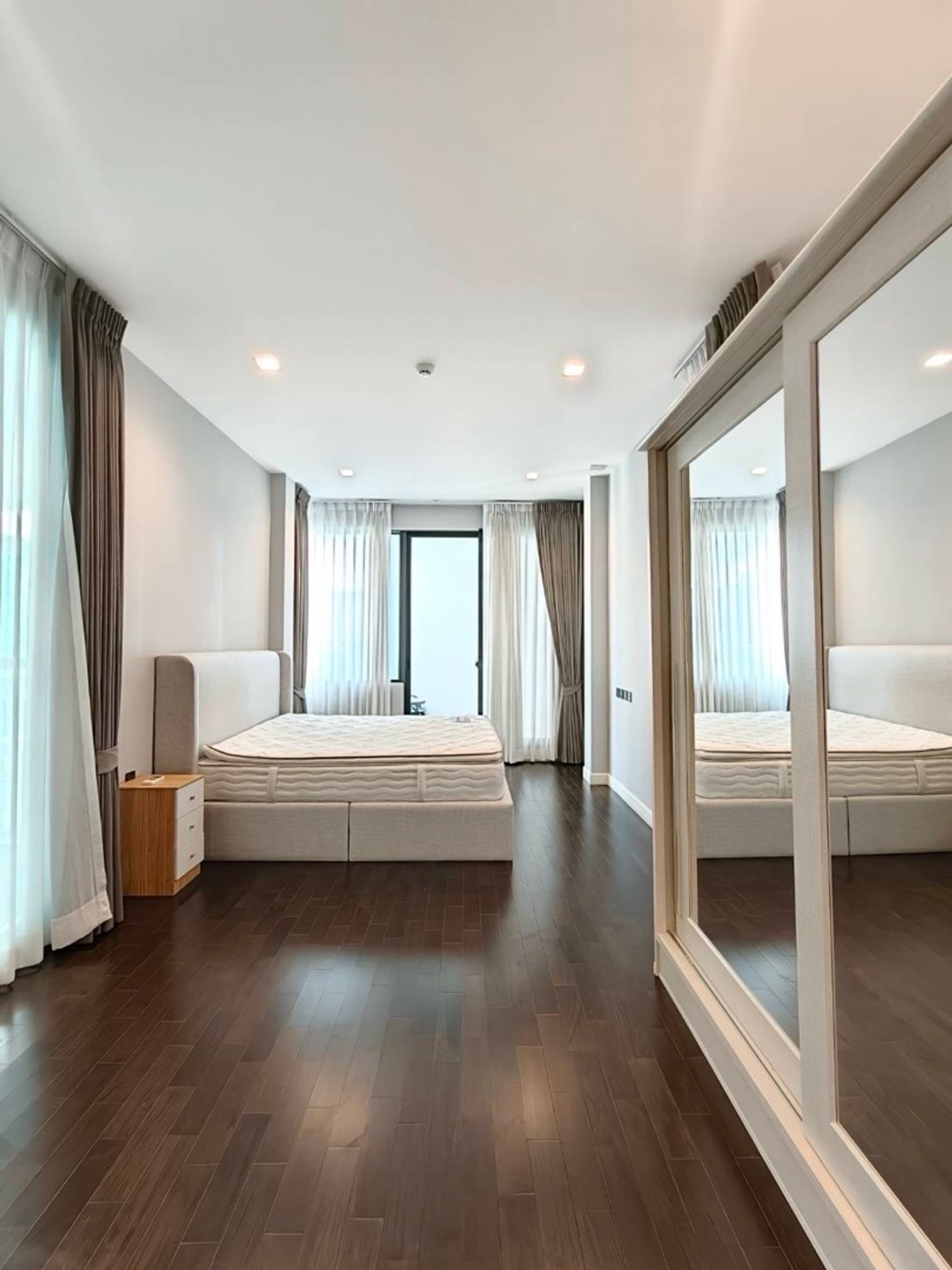 For RentHousePattanakan, Srinakarin : Luxury house for rent, Phatthanakan, 5 minutes near Thonglor.