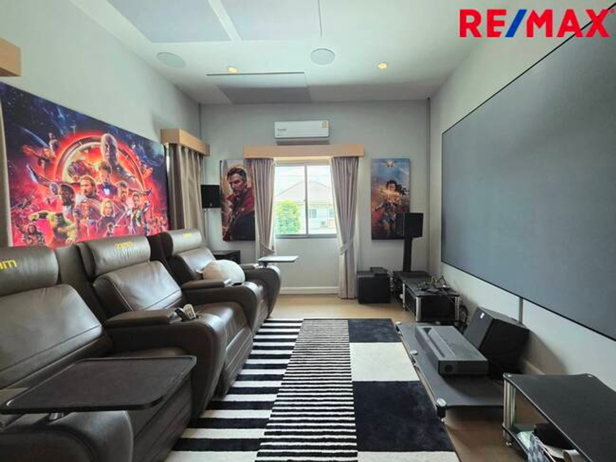 For SaleHousePathum Thani,Rangsit, Thammasat : Single house for sale, Setthasiri Project, Bangkok-Pathum Thani, special price, house age only 1 year.