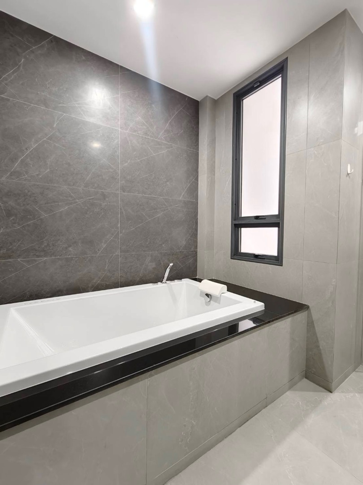 For RentHousePattanakan, Srinakarin : Luxury house for rent, Phatthanakan, 5 minutes near Thonglor.