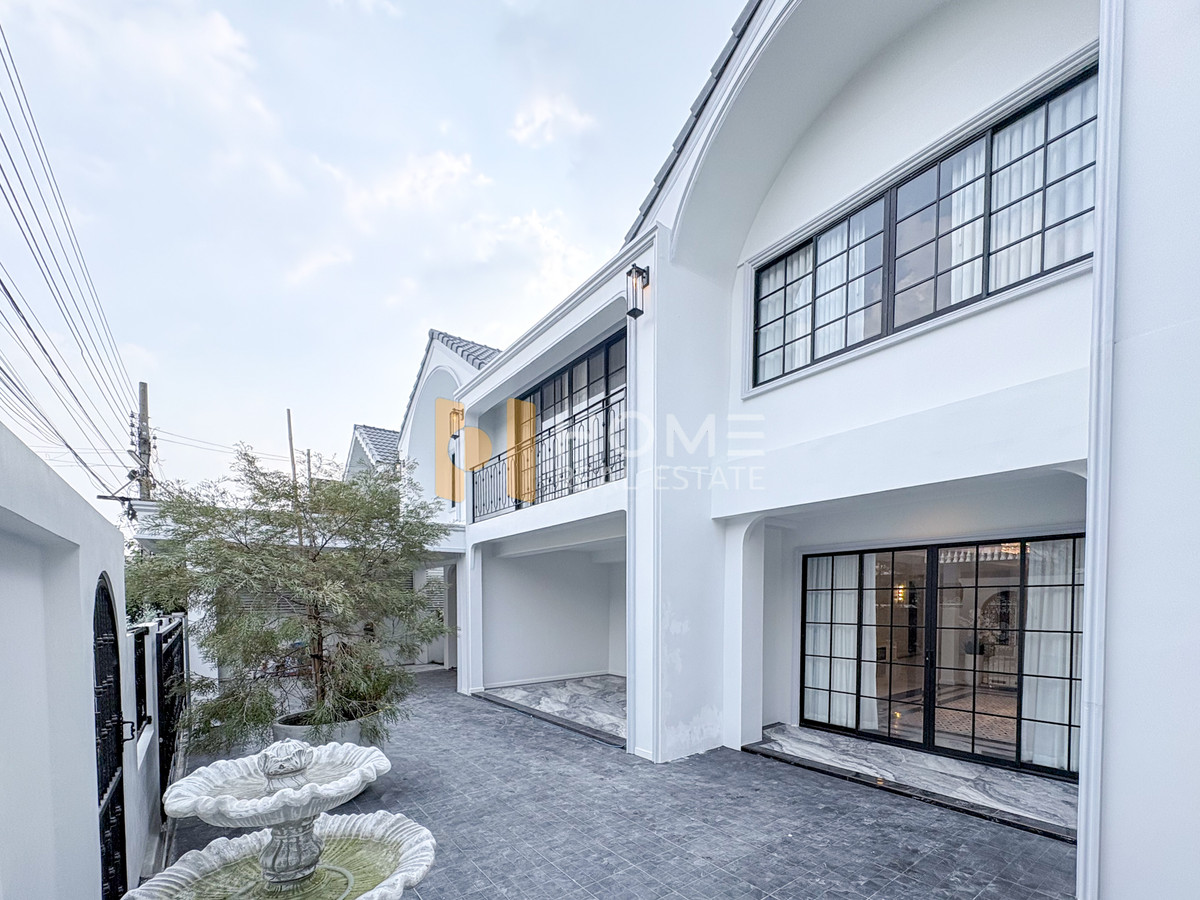 ขายบ้านลาดพร้าว เซ็นทรัลลาดพร้าว : บ้านเดี่ยวพร้อมที่ดิน นาคนิวาส 48 / 5 ห้องนอน (ขาย), Single house with land Nakniwat 48 / 5 Bedrooms (FOR SALE) TPM330