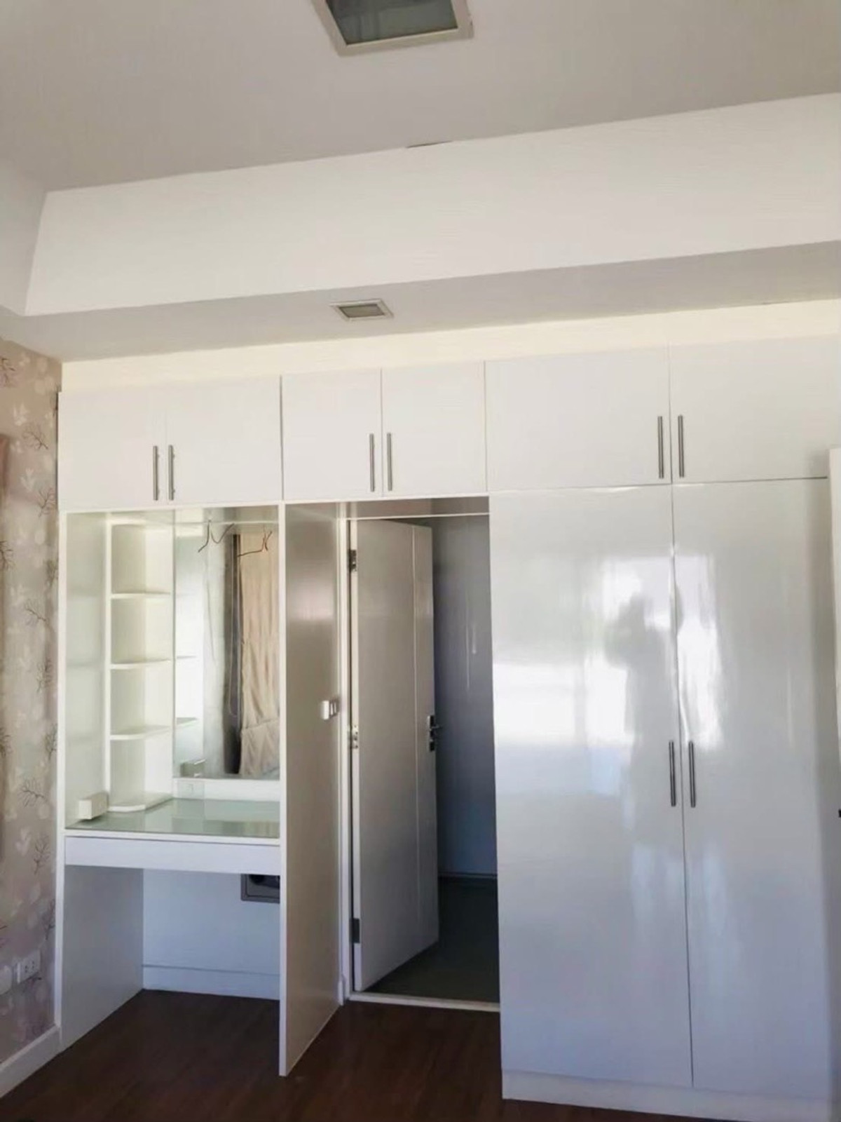 ให้เช่าบ้านนวมินทร์ รามอินทรา : ให้เช่าบ้านเดี่ยว 2 ชั้น🏞️หมู่บ้านมัณฑนา เลค วัชรพล ถนนสุขาภิบาล 5เนื้อที่ 52.4 ตารางวา
38,000 บาท